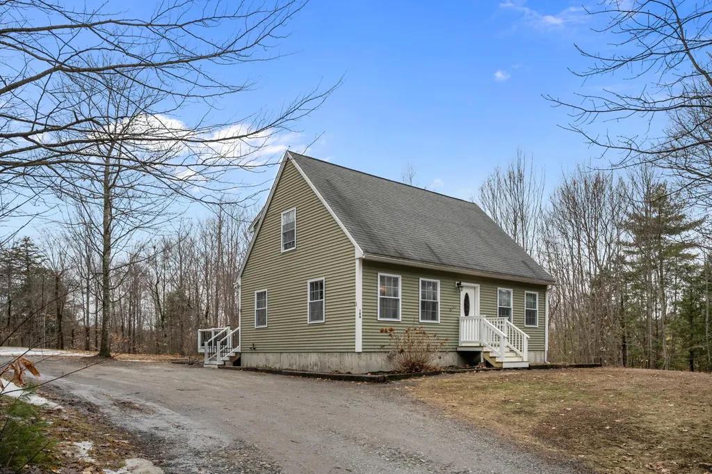 184 King Hill Road Naples ME 04055