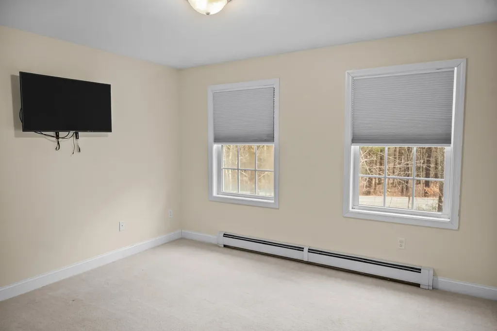 184 King Hill Road Naples ME 04055