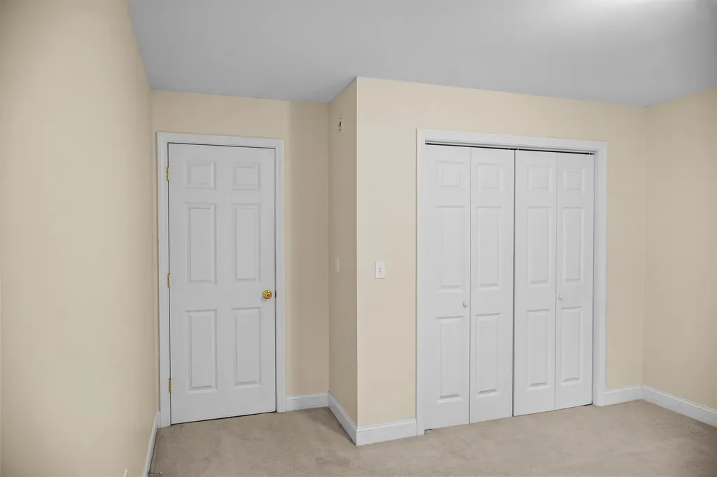 184 King Hill Road Naples ME 04055
