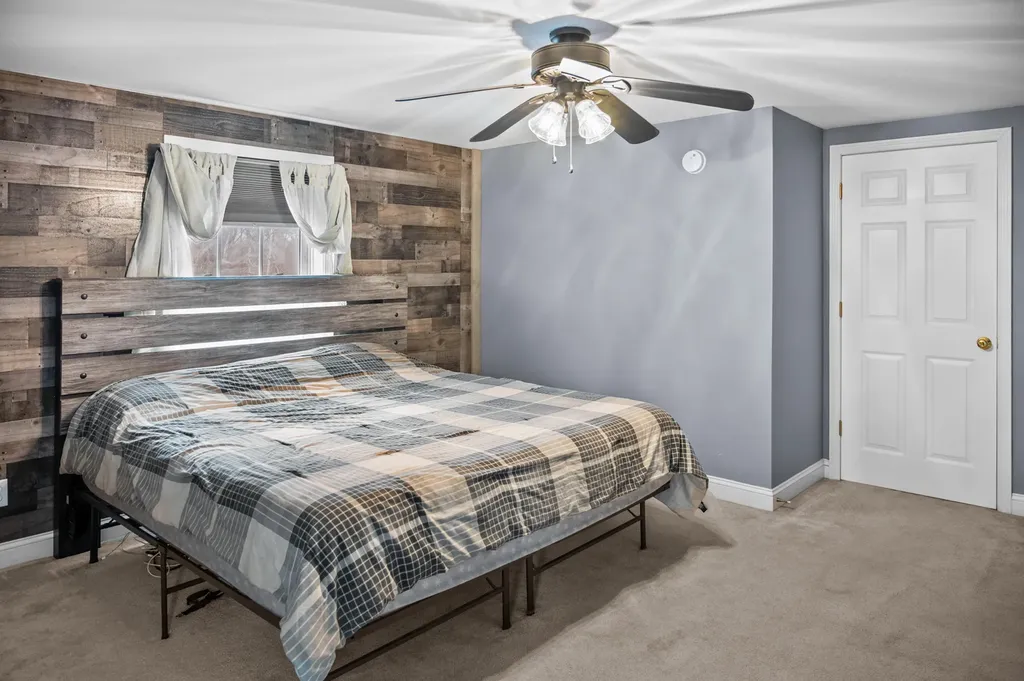 184 King Hill Road Naples ME 04055