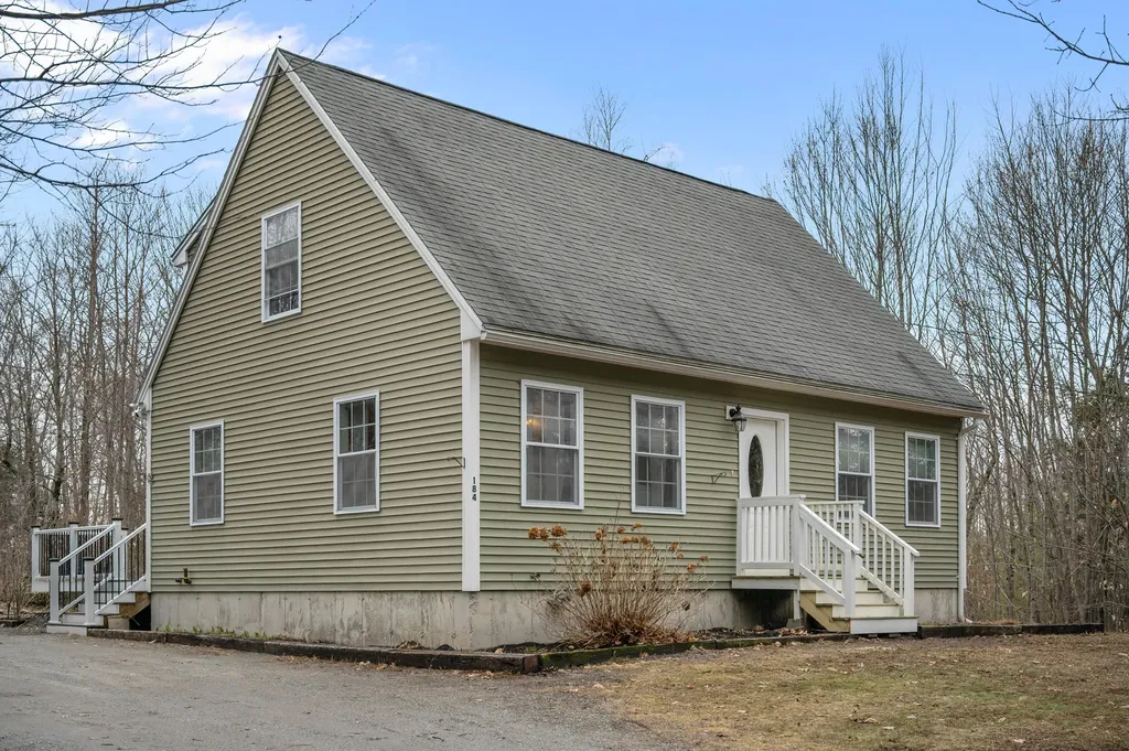 184 King Hill Road Naples ME 04055