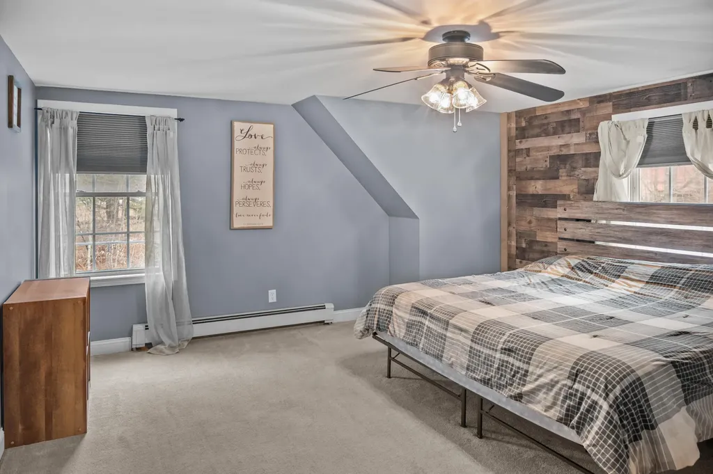 184 King Hill Road Naples ME 04055