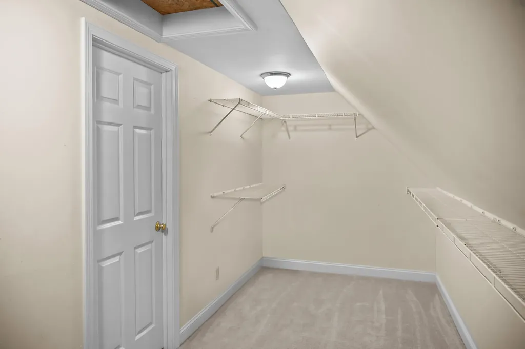 184 King Hill Road Naples ME 04055