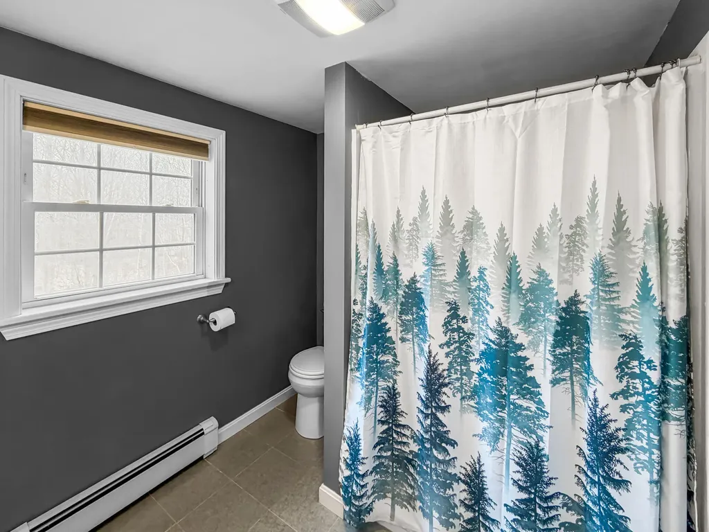 184 King Hill Road Naples ME 04055