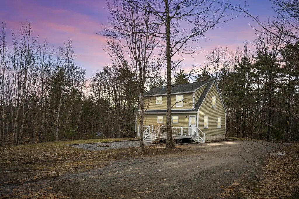 184 King Hill Road Naples ME 04055