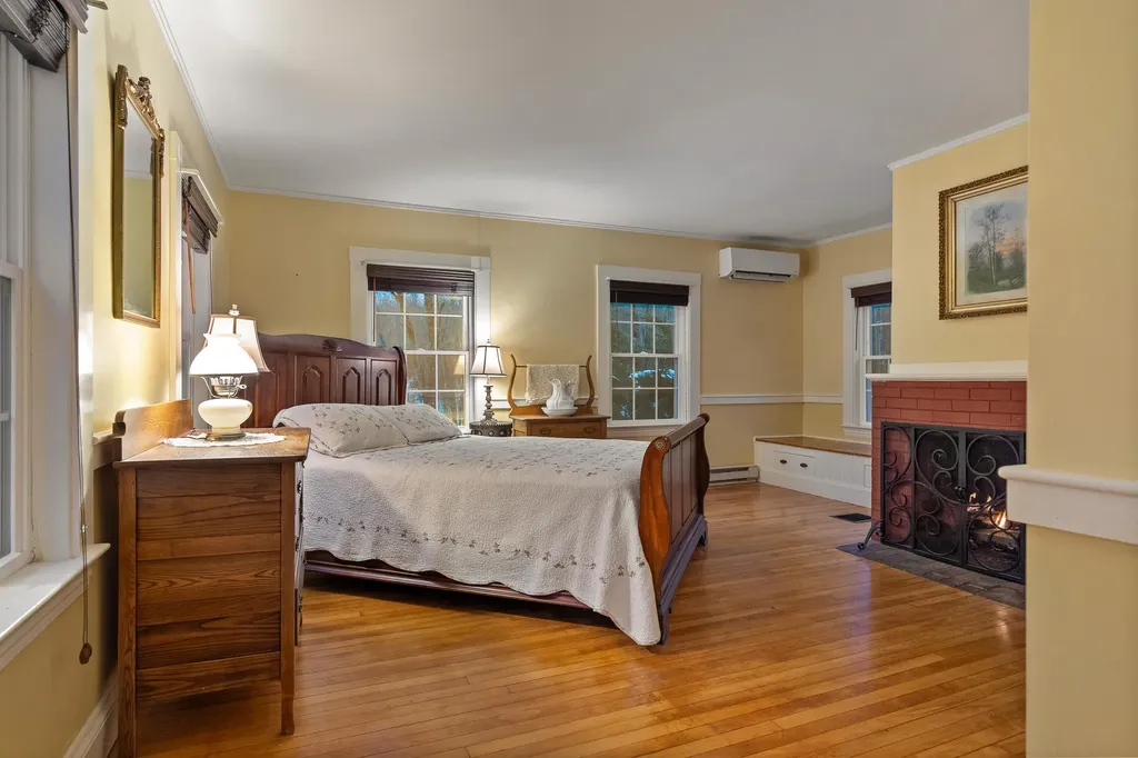 56 Cobbs Bridge Road New Gloucester ME 04260