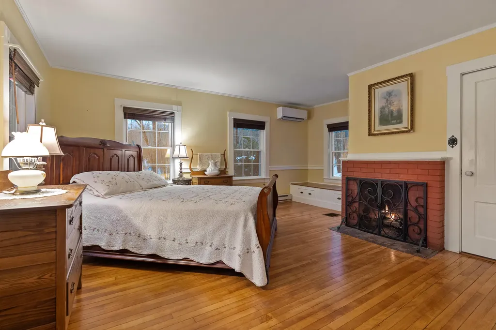 56 Cobbs Bridge Road New Gloucester ME 04260