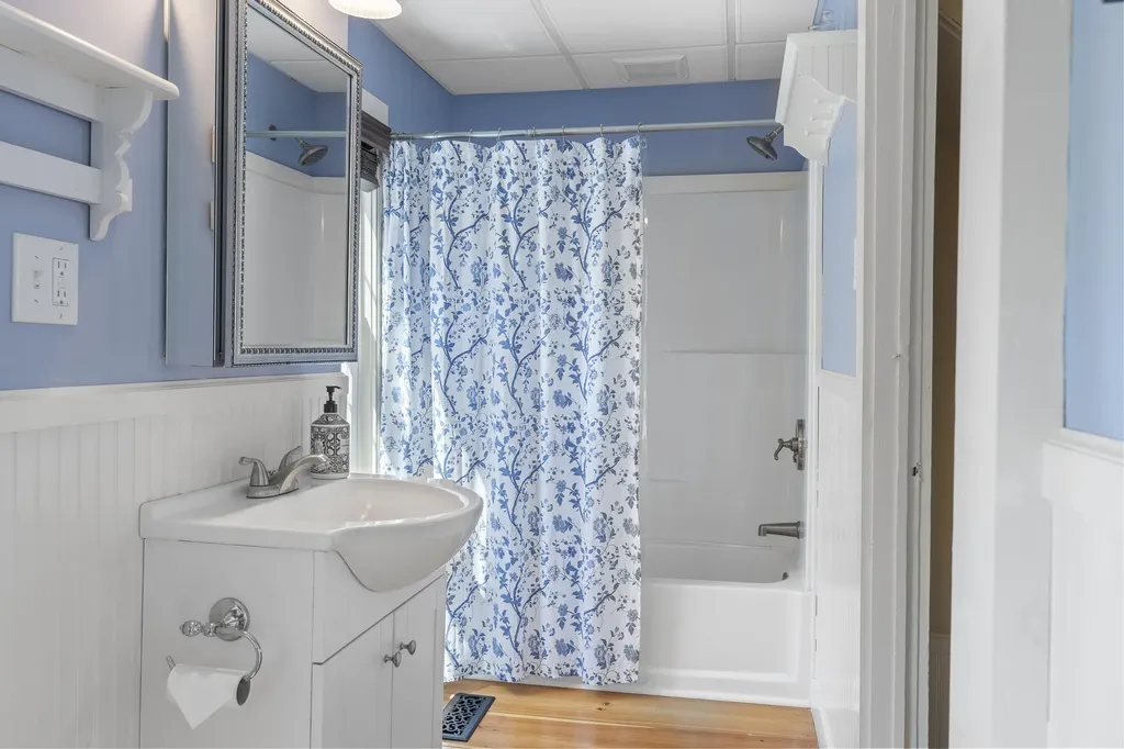 56 Cobbs Bridge Road New Gloucester ME 04260