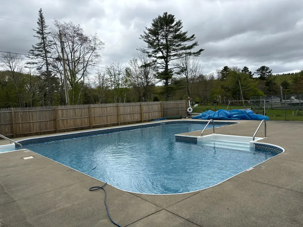 22 Loon Loop Warren ME 04864