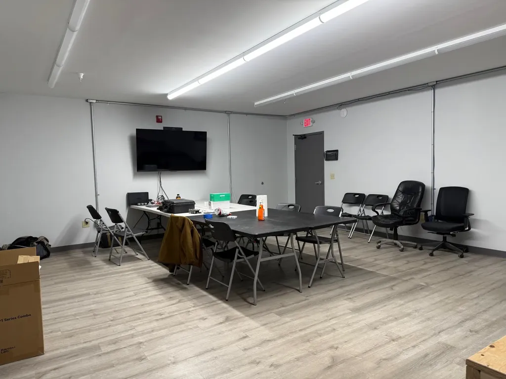 586 Lewiston Junction Road Auburn ME 04210