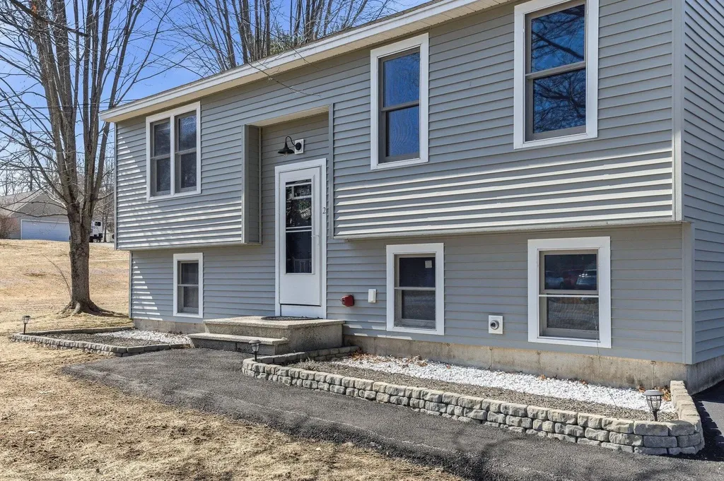 2 Running Brook Drive Sanford ME 04073