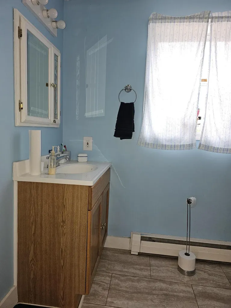 Oxford ME 04270