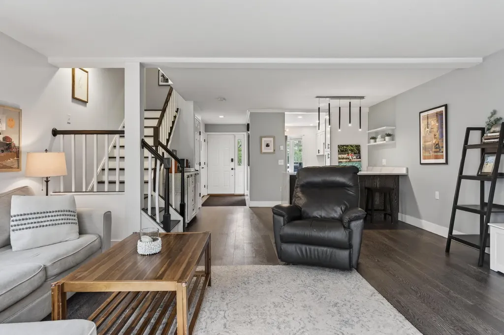 10 Cresfield Terrace Portland ME 04103