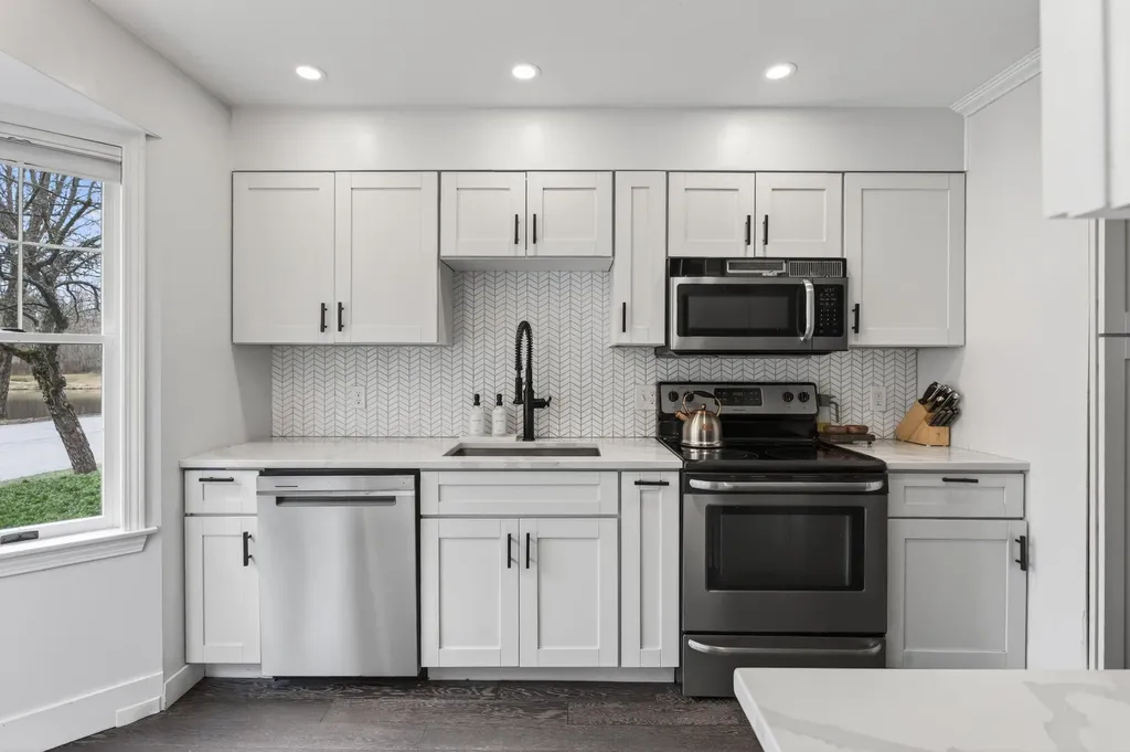 10 Cresfield Terrace Portland ME 04103