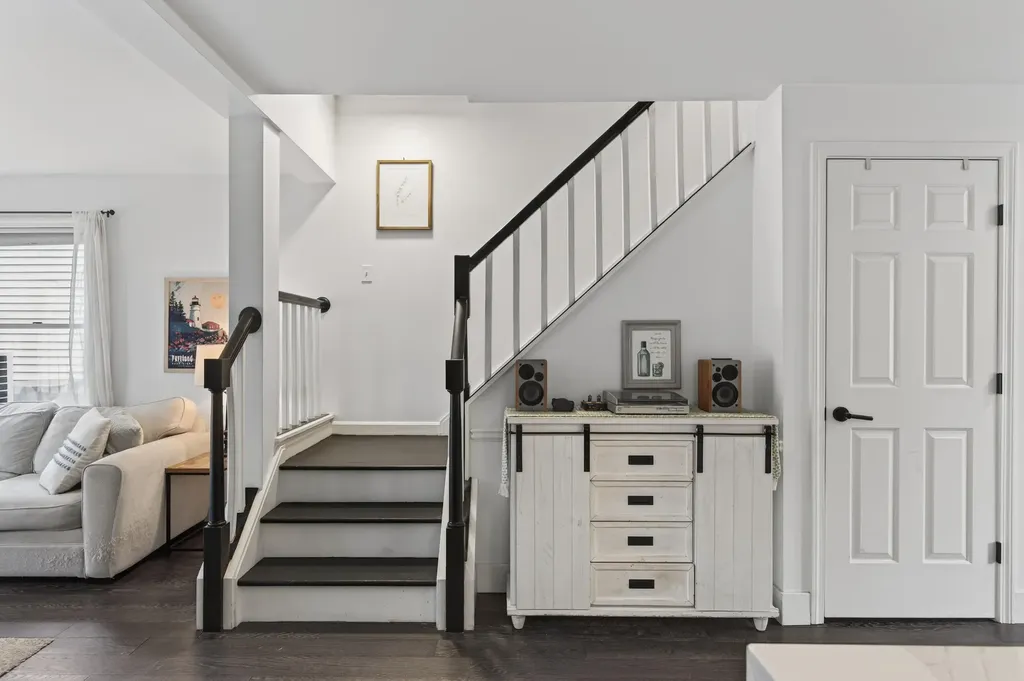 10 Cresfield Terrace Portland ME 04103