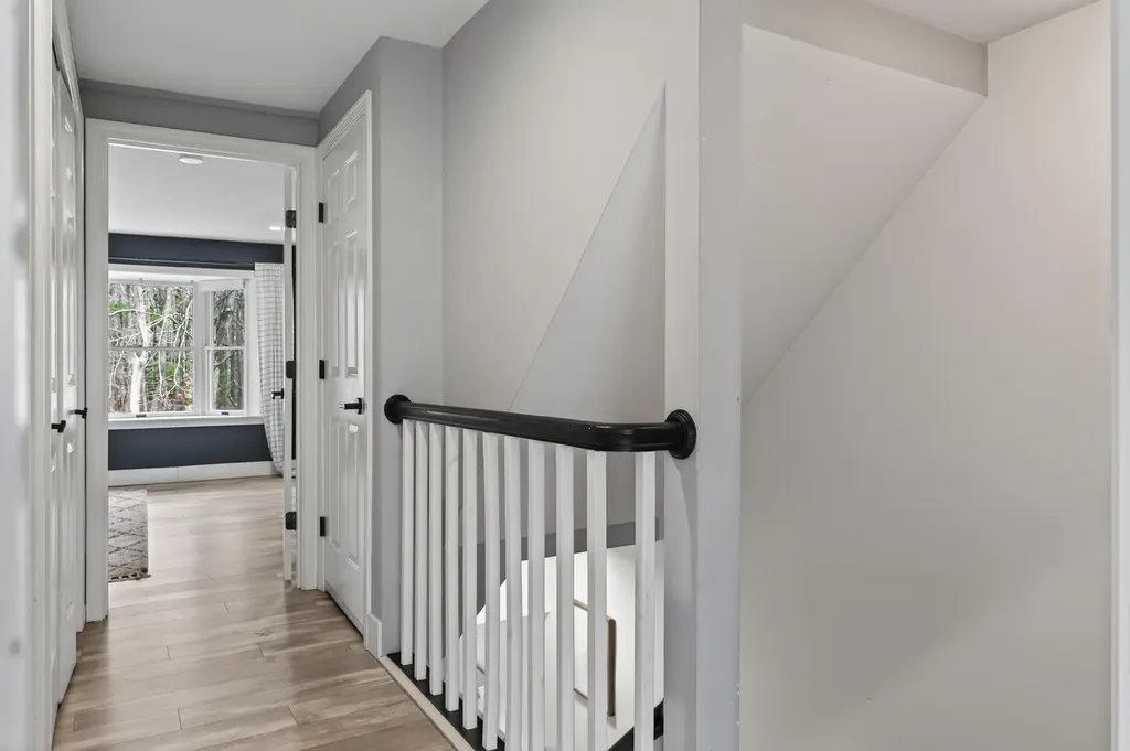 10 Cresfield Terrace Portland ME 04103