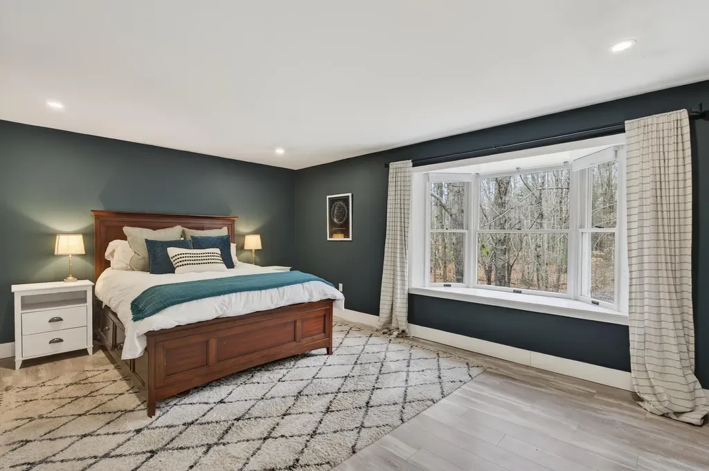 10 Cresfield Terrace Portland ME 04103