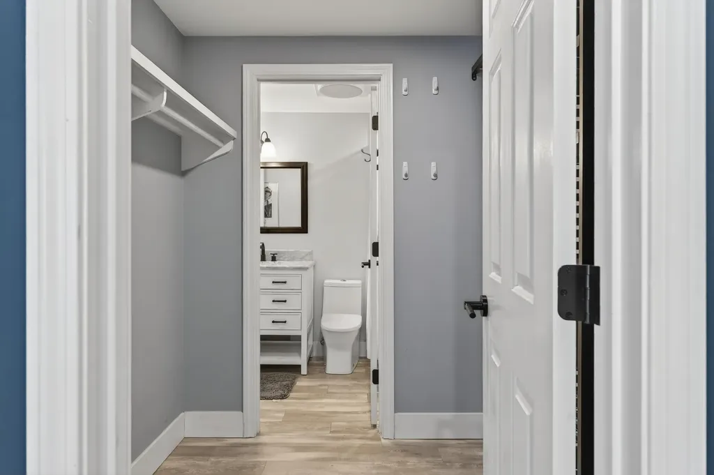 10 Cresfield Terrace Portland ME 04103