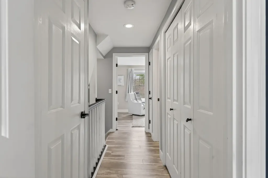 10 Cresfield Terrace Portland ME 04103