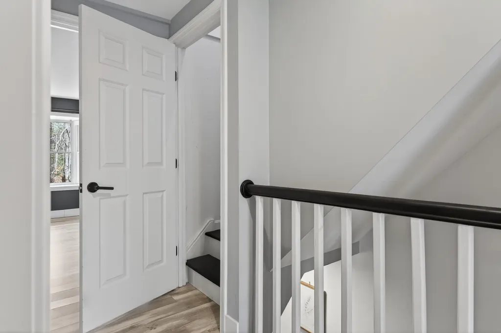 10 Cresfield Terrace Portland ME 04103
