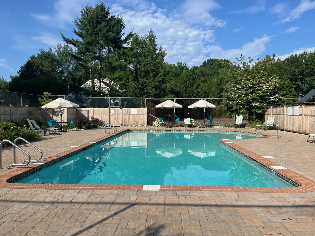 10 Cresfield Terrace Portland ME 04103