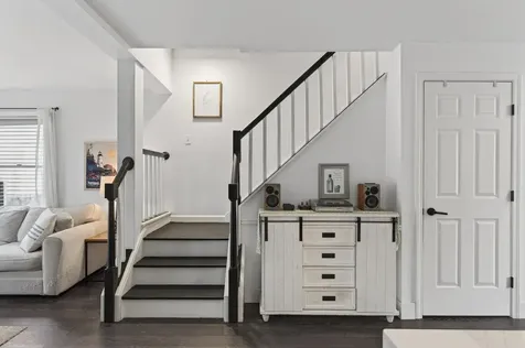 10 Cresfield Terrace Portland ME 04103