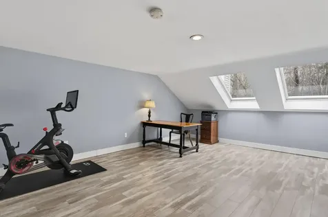 10 Cresfield Terrace Portland ME 04103