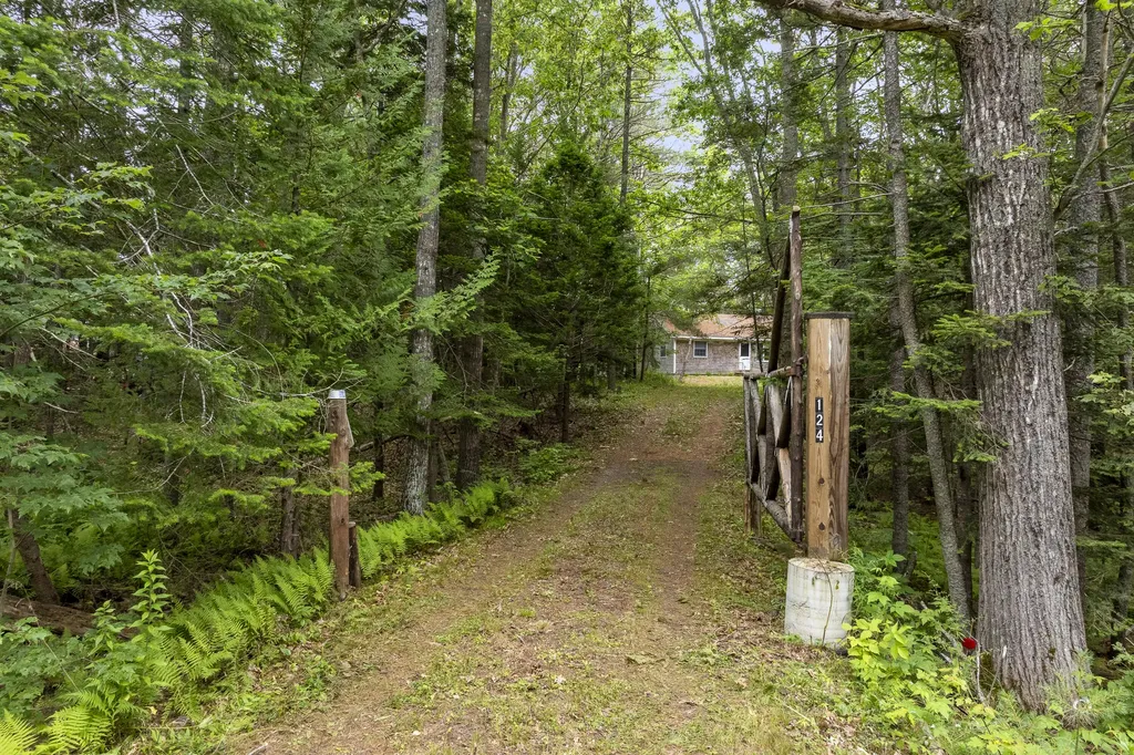 124 Main Road Westport Island ME 04578