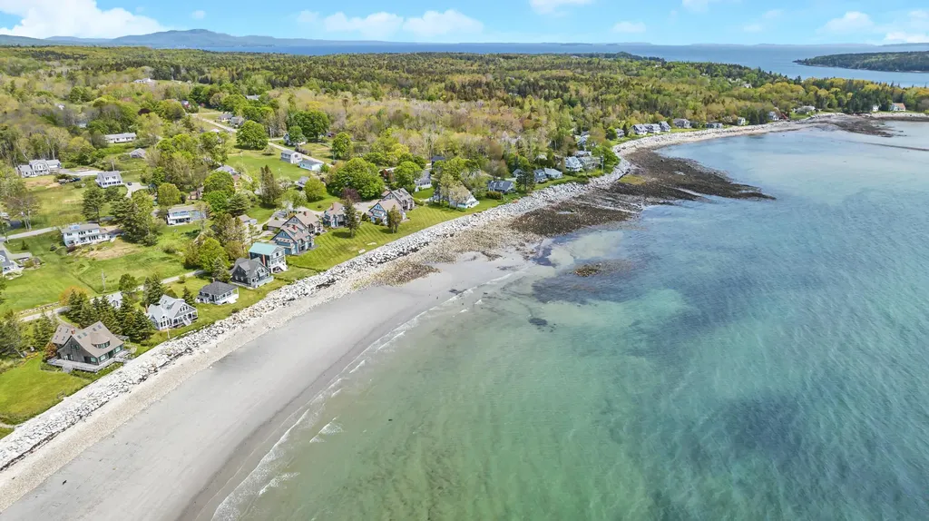 19 Crescent Beach Road Owls Head ME 04854