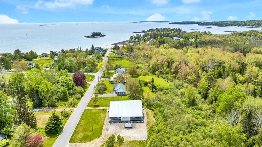 19 Crescent Beach Road Owls Head ME 04854