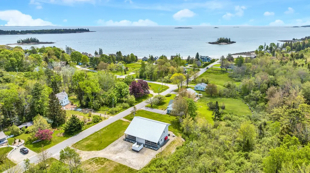 19 Crescent Beach Road Owls Head ME 04854