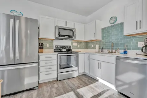 19 Crescent Beach Road Owls Head ME 04854