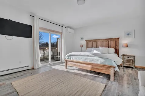 19 Crescent Beach Road Owls Head ME 04854