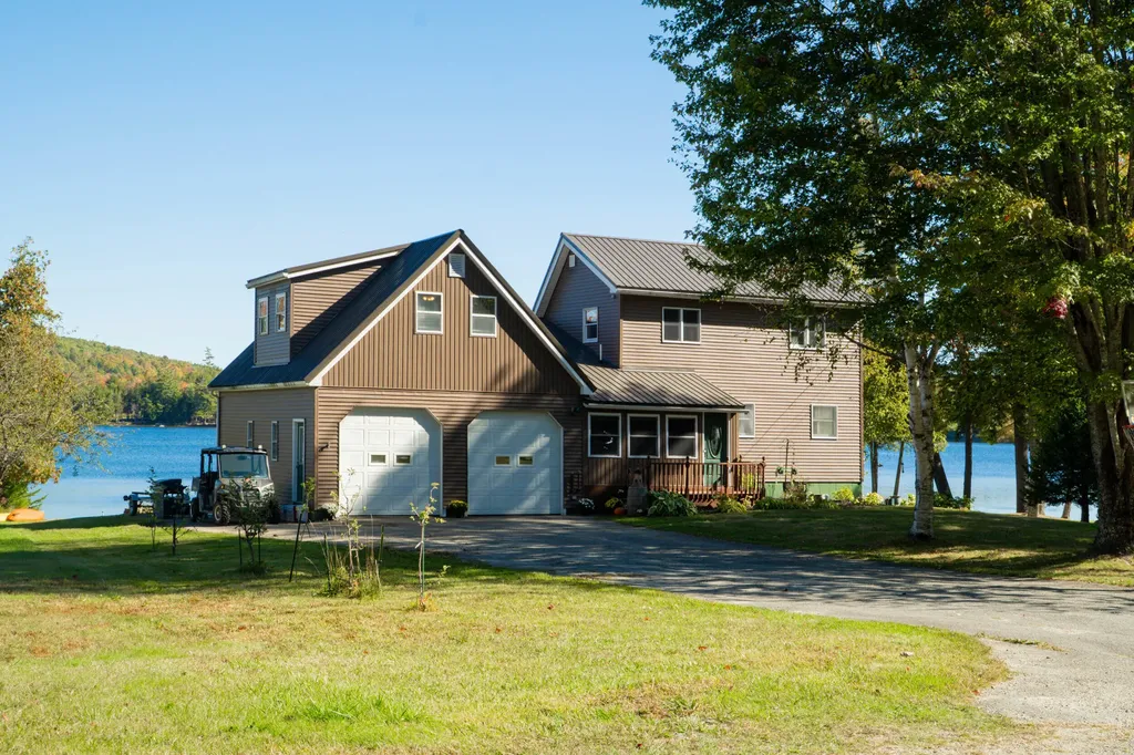 24 Autumn Lane Lincoln ME 04457