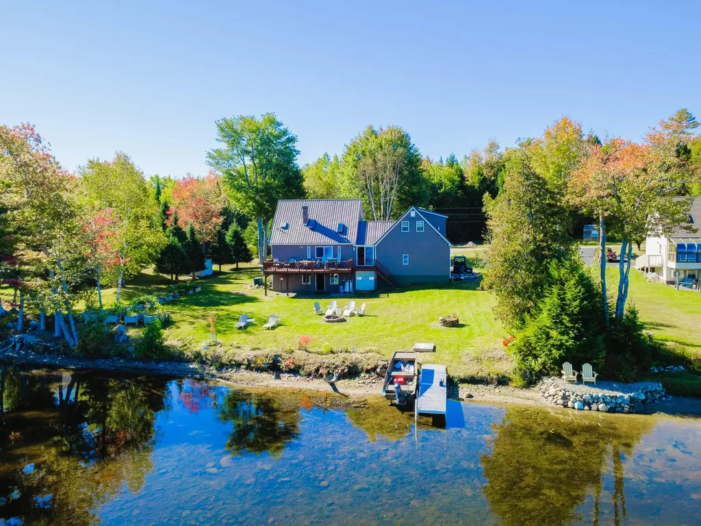 24 Autumn Lane Lincoln ME 04457