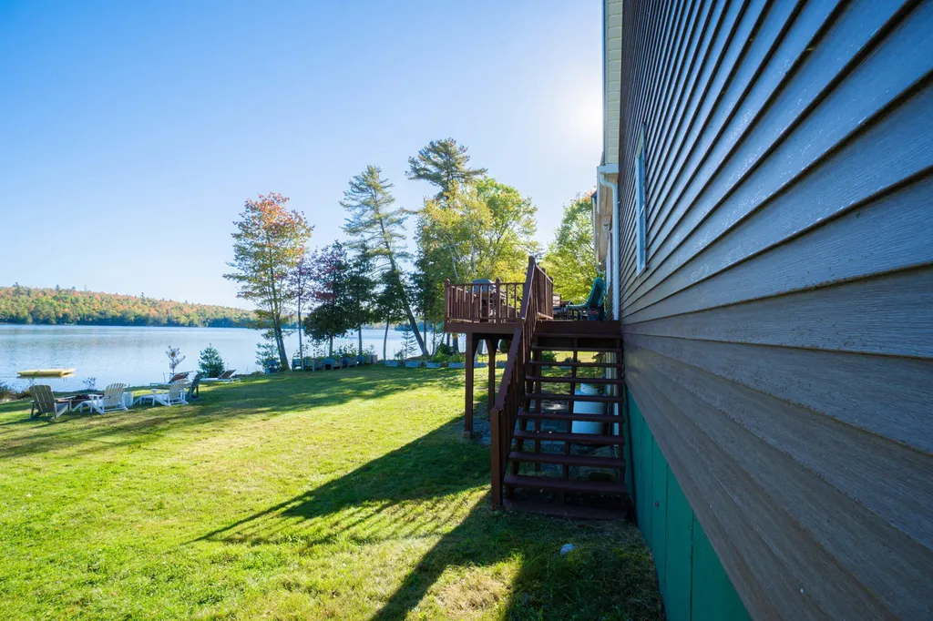24 Autumn Lane Lincoln ME 04457