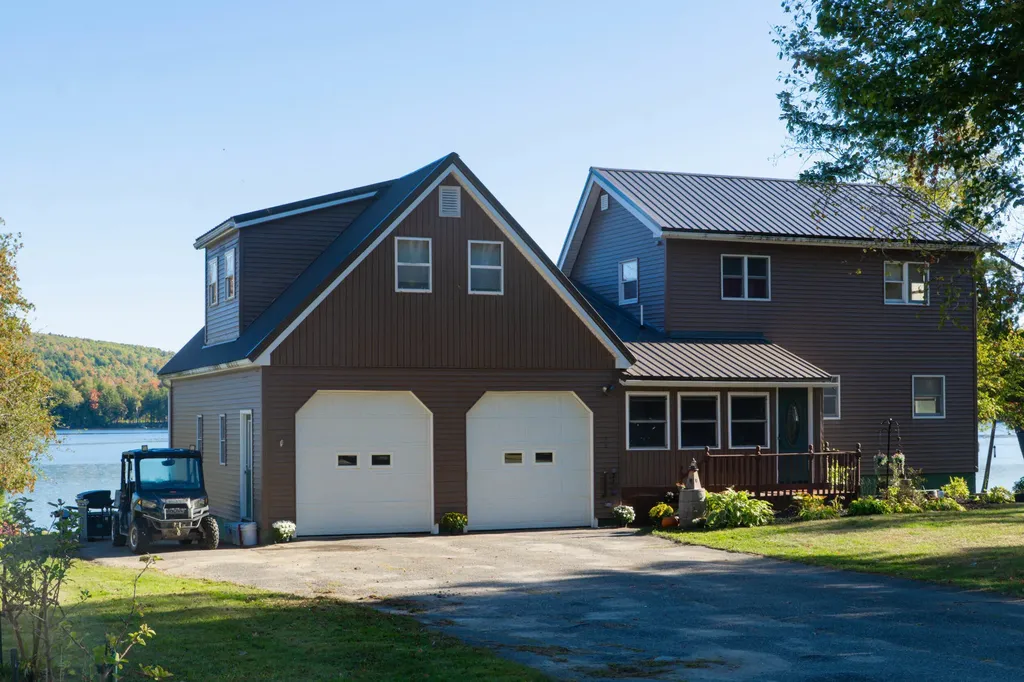 24 Autumn Lane Lincoln ME 04457