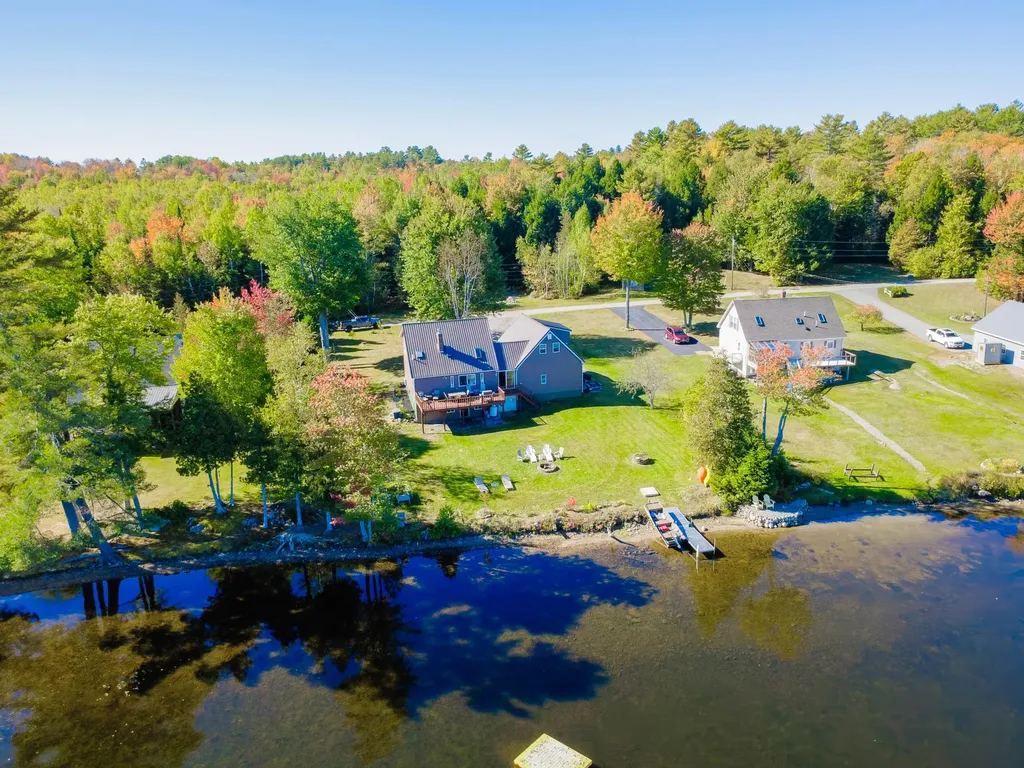 24 Autumn Lane Lincoln ME 04457