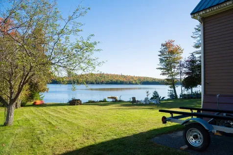 24 Autumn Lane Lincoln ME 04457
