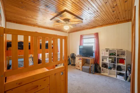 24 Autumn Lane Lincoln ME 04457