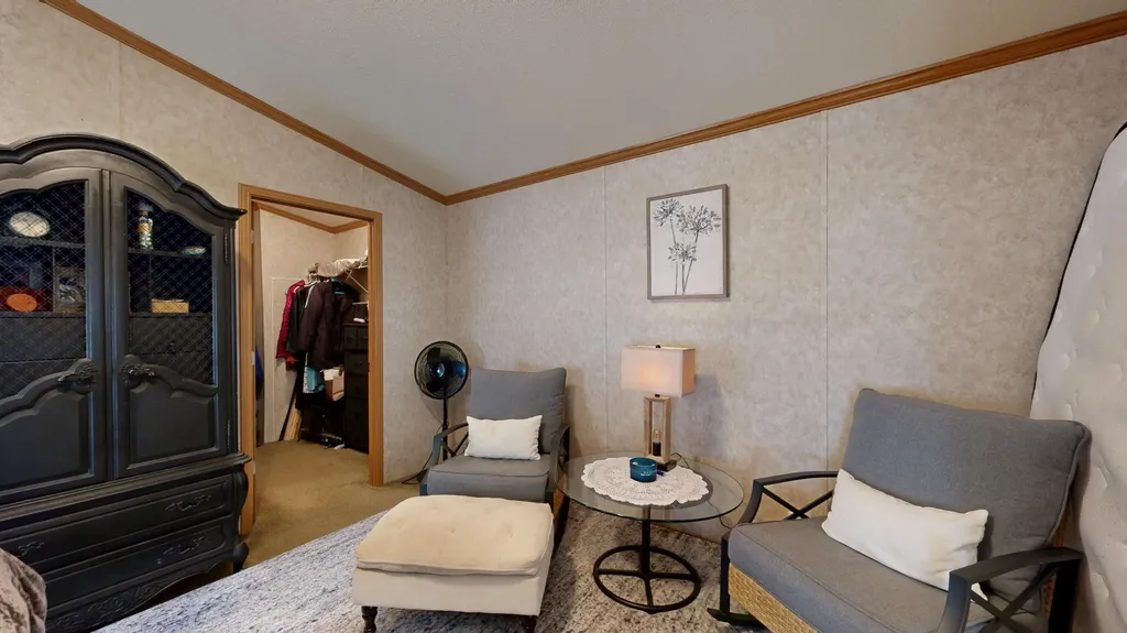 25 Sarah Avenue Lewiston ME 04240