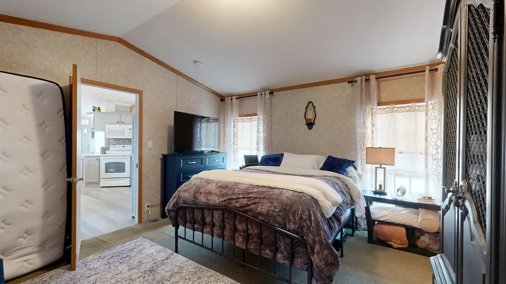 25 Sarah Avenue Lewiston ME 04240