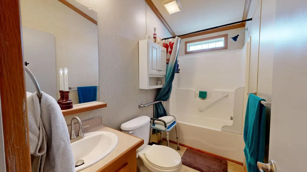 25 Sarah Avenue Lewiston ME 04240