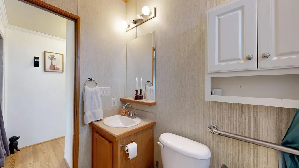 25 Sarah Avenue Lewiston ME 04240