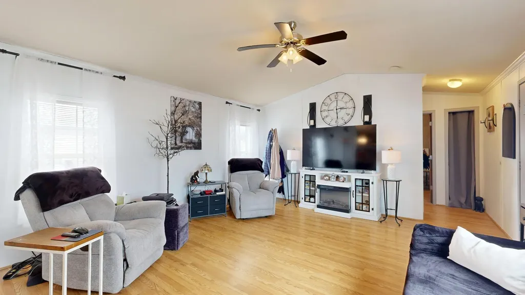 25 Sarah Avenue Lewiston ME 04240