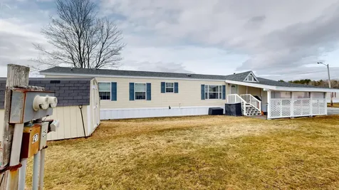 25 Sarah Avenue Lewiston ME 04240