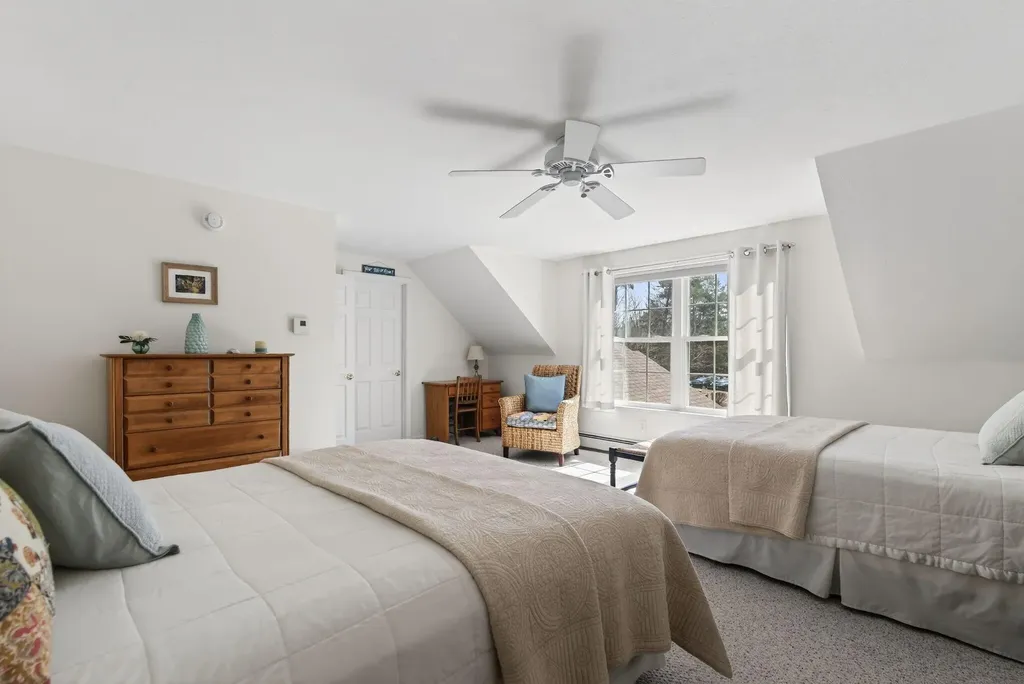 63 Shiretowne Common Drive Kennebunk ME 04043