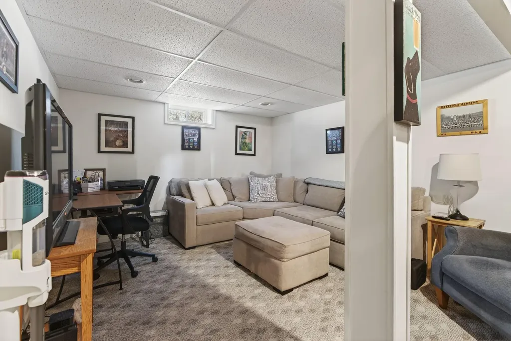 63 Shiretowne Common Drive Kennebunk ME 04043