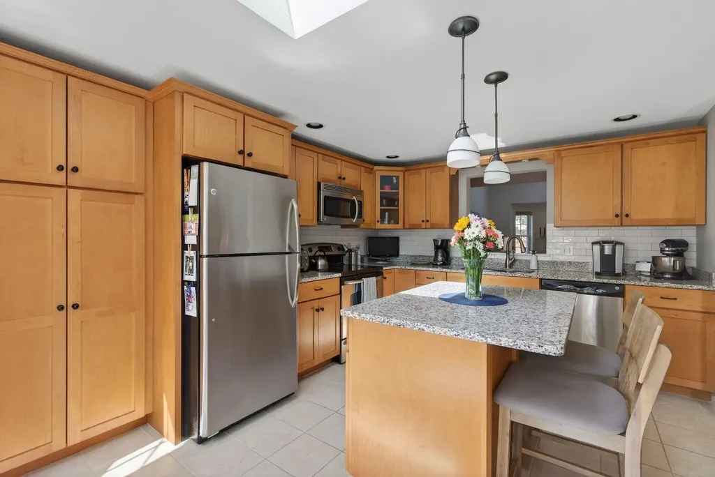 63 Shiretowne Common Drive Kennebunk ME 04043
