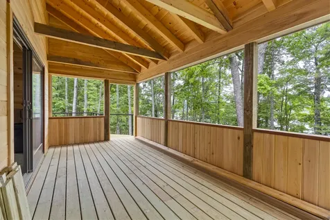 886 Middle Road Dresden ME 04342